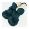 Merino extrafine SW 80 %, Silke 20 %  er et virkelig blødt, smukt og yderst behageligt garn. Løbelængde 250 m. på 100 g og et garn der kan bruges til mangt og meget, du ønsker skal have den ekstra blødhed og glans. Dette både til brug for sweatre, sjaler, strik til børn, sjaler og meget andet. Vejledende pinde: 2,5-4,5 mm