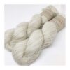 WestWooly baby Alpaka, Hør og Tussah Silke er alt det bedste samlet i ét garn. Garnet er blødt, let og rummer blødhed fra baby alpaka, struktur fra hør og ikke mindts glans fra silken. Garnet kan bruges til utallige formål som sweatre, sjaler og andet du ønsker skal tilføjes blødhed og styrke. Garnet er dertil velegnet for dig, det let får det alt for varmt i strik. Materiale: Baby Alpaka 51 %, Hør 25 %, Tussah Silke 24 %, Vejledende pinde: 2-4 mm Vejledende strikkefasthed: 28-36 masker pr 10 cm Løbelængde: 400 m pr fed a' 100 g Vær opmærksom på, at farven på billedet kan afvige en smule fra virkeligheden, da det afhænger af skærmens farvekalibrering. Der kan således også være nuanceforskelle fra skærm til skærm.