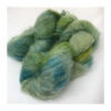 WestWooly Fat Mohair er et tykt mohairgarn i en dejlig tykkelse. Garnet har en sammensætning, der består af 73% kid mohair, 12% merinould og 5% nylon. Dette garn er enormt blødt med en god fylde og kan bruges i mange sammenhænge, som eks de lune sweatre på større pinde. Garnet kan bruges alene eller sammen med en tråd ufarvet merino, merino/Tencel, Merino/silke eller merino single. Jeg håndfarver alle fed i små partier, husk derfor at bestille fed nok til dit projekt Fiberindhold: 73% kid mohair, 12% merino, 5% nylon Anbefalet pind: 7-10 mm Løbelængde: 180 meter / 100 g i hvert fed Vaskeanvisning: håndvask 30 grader – tørres liggende Vær opmærksom på, at farven på billedet kan afvige en smule fra virkeligheden, da det afhænger af skærmens farvekalibrering. Der kan således også være nuanceforskelle fra skærm til skærm. Håndfarvet garn er et spændende og interessant materiale at arbejde med.  Alle fed er farvet i hånden og helt unikke.Derfor vil der opleves forskelle i de enkelte fed. Når du strikker med håndfarvet garn, kan du med fordel strikke med to forskellige nøgler på samme tid. Strik eks. 2-5 omgange med hvert nøgle, jhvormed du  