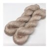 WestWooly Tencel er et nyt garn bestående af 100 % Tencel, der er dannet af træfibre Garnet er vegetabilsk, vegansk og temperatur regulerende med en glans som silke. Dette garn passer dertil  perfekt som alternativ til silkegarn typer. Materiale: 100 % Tencel Vejledende pinde: 2-3,5 mm Strikkefasthed: 28-36 masker / 10 cm Løbelængde: 400 meter / 100 g Vaskeanvisning: håndvask 30 grader/uldvask i maskine- tørres liggende Jeg håndfarver alle fed i små partier, husk derfor at bestille fed nok til dit projekt, så du får nøjagtigt samme udtryk i hele arbejdet. Vær opmærksom på, at farven på billedet kan afvige en smule fra virkeligheden, da det afhænger af skærmens farvekalibrering. Der kan således også være nuanceforskelle fra skærm til skærm. Håndfarvet garn er et spændende og interessant materiale at arbejde med.  Alle fed er farvet i hånden og helt unikke.Derfor vil der opleves forskelle i de enkelte fed.Når du strikker med håndfarvet garn, kan du med fordel strikke med to forskellige nøgler på samme tid. Strik eks. 2-5 omgange med hvert nøgle, hvormed du  
