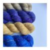 Håndfarvet Merino/Hør 360 SW / Strikkekit 3 WestWooly Merino/ Hør 360 SW, er et blødt, lækkert og robust garn, og det kan bruges til mange formål som sweatre, sjaler og ikke mindst strik til børn. Dertil er dette hørgarn meget velegnet til dig, der let får det alt for varmt i andre former for strik, da hør er temperaturregulerende og kølende. Garnet er hårdt spundet af lange og bløde fibre og er er dertil velegnet til sensitive og uldsarte. Materiale: 90 % merino (19, 5 mic), 10 % hør Vejledende pinde: 2,5-4 mm Vejledende strikkefasthed: 28-36 masker på 10 cm Løbelængde: 360 m pr fed a' 100 g Vaskeanvisning: håndvask, gerne i uldsæbe, kan centrifugeres i maskine – tørres liggende Vær opmærksom på, at farven på billedet kan afvige en smule fra virkeligheden, da det afhænger af skærmens farvekalibrering. Der kan således også være nuanceforskelle fra skærm til skærm. Håndfarvet garn er et spændende og interessant materiale at arbejde med. Alle fed er farvet i hånden og helt unikke.Derfor vil der opleves forskelle i de enkelte fed. Når du strikker med håndfarvet garn, kan du med fordel strikke med to forskellige nøgler på samme tid. Strik eks. 2-5 omgange med hvert nøgle, hvormed du "mixer" nøglerne og dermed undgår, at der vil ses farveforskelle fra det ene fed til et andet
