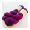 WestWooly merino SW 325 er et meget blødt og lækkert garn. Garnet er spundet tæt hvilket bevirker, at det færdige arbejde ikke 