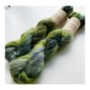 WestWooly Silke Mohair er blødt, lækkert og fyldigt garn, og det kan bruges til utallige formål som sweatre, sjaler og ikke mindst strik du ønsker at tilføre ekstra glans og kærlighed. Silke mohair er velegnet som følgetråd men kan også strikkes alene med 1 eller 2 tråde. Materiale: 72 % Superkidmohair, 28 % Morbærsilke Vejledende pinde: 3-4 mm Vejledende strikkefasthed: 32-40 masker pr 10 cm Løbelængde: 420 m pr fed a' 50 g Vaskeanvisning: håndvask, gerne i uldsæbe, kan centrifugeres i maskine – tørres liggende Jeg håndfarver alle fed i små partier, husk derfor at bestille fed nok til dit projekt Vær opmærksom på, at farven på billedet kan afvige en smule fra virkeligheden, da det afhænger af skærmens farvekalibrering. Der kan således  være nuanceforskelle fra skærm til skærm. 
