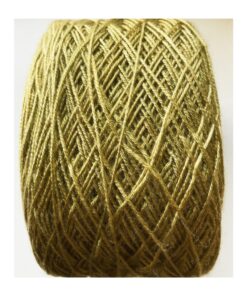 WestWooly Tencel er meget behageligt garn bestående af 100 % Tencel, der er dannet af træfibre Garnet er vegetabilsk, vegansk og temperatur regulerende med en glans som silke. Dette garn passer dertil  perfekt som alternativ til silkegarn typer. Materiale: 100 % Tencel Vejledende pinde: 2-3,5 mm Strikkefasthed: 28-36 masker / 10 cm Løbelængde: 400 meter / 100 g Vaskeanvisning: håndvask 30 grader/uldvask i maskine- tørres liggende Jeg håndfarver alle fed i små partier, husk derfor at bestille fed nok til dit projekt, så du får nøjagtigt samme udtryk i hele arbejdet. Vær opmærksom på, at farven på billedet kan afvige en smule fra virkeligheden, da det afhænger af skærmens farvekalibrering. Der kan således også være nuanceforskelle fra skærm til skærm. Håndfarvet garn er et spændende og interessant materiale at arbejde med.  Alle fed er farvet i hånden og helt unikke.Derfor vil der opleves forskelle i de enkelte fed.Når du strikker med håndfarvet garn, kan du med fordel strikke med to forskellige nøgler på samme tid. Strik eks. 2-5 omgange med hvert nøgle, hvormed du  