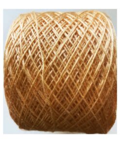 WestWooly Tencel er meget behageligt garn bestående af 100 % Tencel, der er dannet af træfibre Garnet er vegetabilsk, vegansk og temperatur regulerende med en glans som silke. Dette garn passer dertil  perfekt som alternativ til silkegarn typer. Materiale: 100 % Tencel Vejledende pinde: 2-3,5 mm Strikkefasthed: 28-36 masker / 10 cm Løbelængde: 400 meter / 100 g Vaskeanvisning: håndvask 30 grader/uldvask i maskine- tørres liggende Jeg håndfarver alle fed i små partier, husk derfor at bestille fed nok til dit projekt, så du får nøjagtigt samme udtryk i hele arbejdet. Vær opmærksom på, at farven på billedet kan afvige en smule fra virkeligheden, da det afhænger af skærmens farvekalibrering. Der kan således også være nuanceforskelle fra skærm til skærm. Håndfarvet garn er et spændende og interessant materiale at arbejde med.  Alle fed er farvet i hånden og helt unikke.Derfor vil der opleves forskelle i de enkelte fed.Når du strikker med håndfarvet garn, kan du med fordel strikke med to forskellige nøgler på samme tid. Strik eks. 2-5 omgange med hvert nøgle, hvormed du  